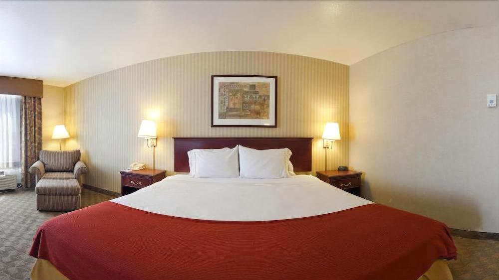 Holiday Inn Express Hotel & Suites Henderson - Traffic Star By Ihg Zewnętrze zdjęcie