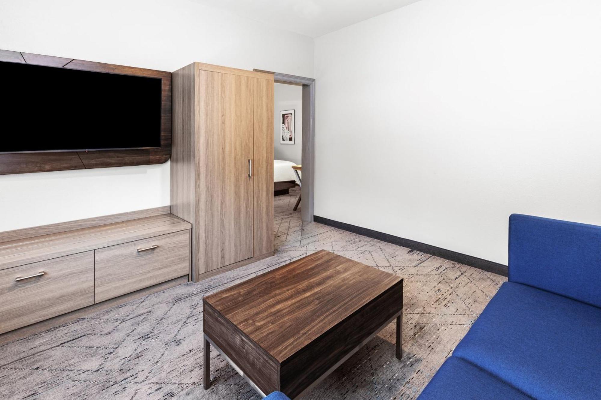 Holiday Inn Express Hotel & Suites Henderson - Traffic Star By Ihg Zewnętrze zdjęcie