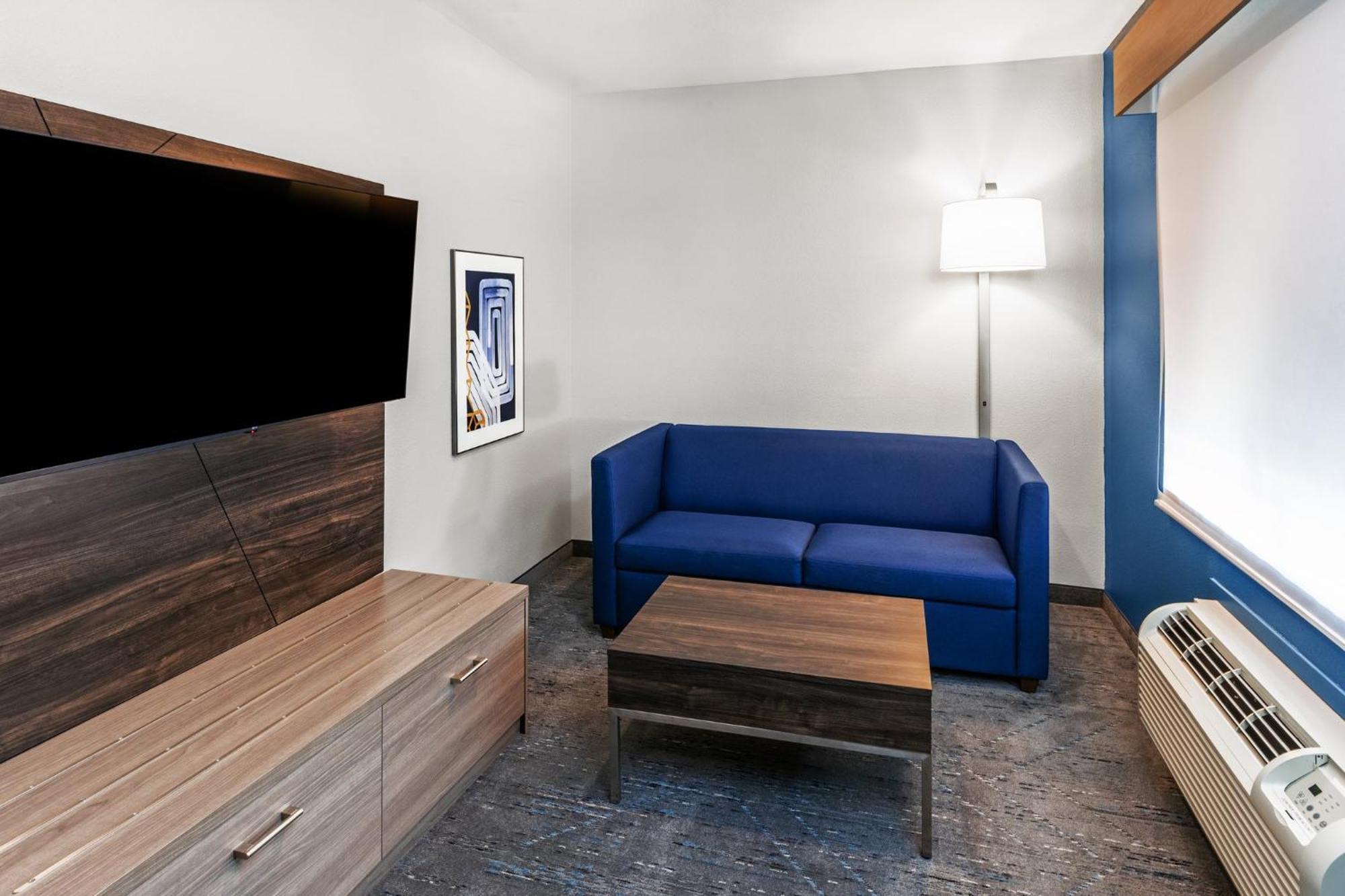 Holiday Inn Express Hotel & Suites Henderson - Traffic Star By Ihg Zewnętrze zdjęcie