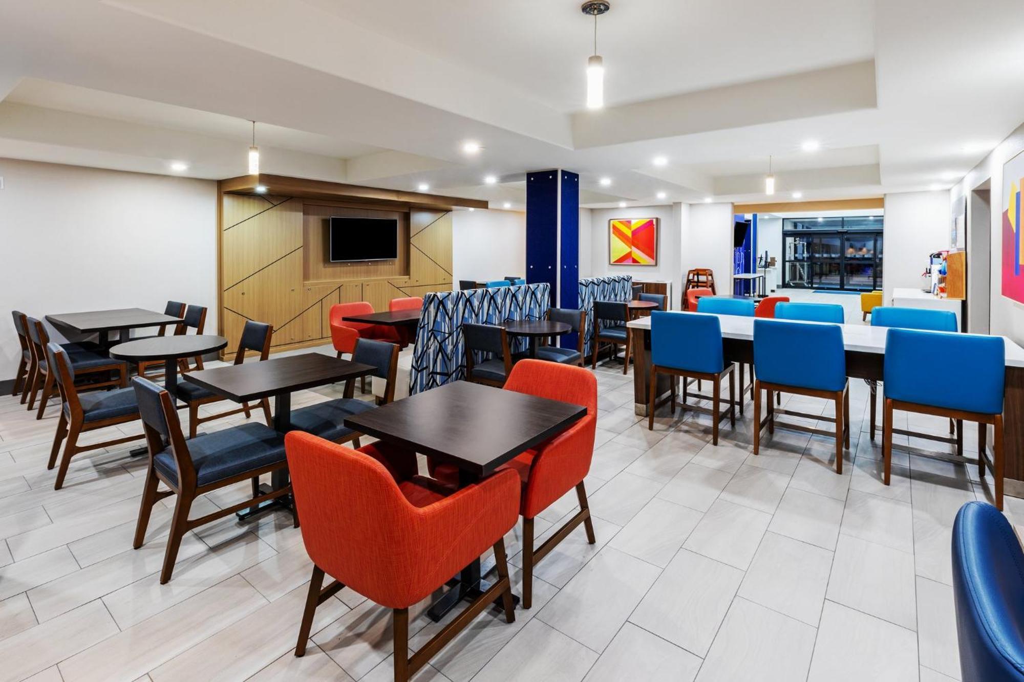 Holiday Inn Express Hotel & Suites Henderson - Traffic Star By Ihg Zewnętrze zdjęcie